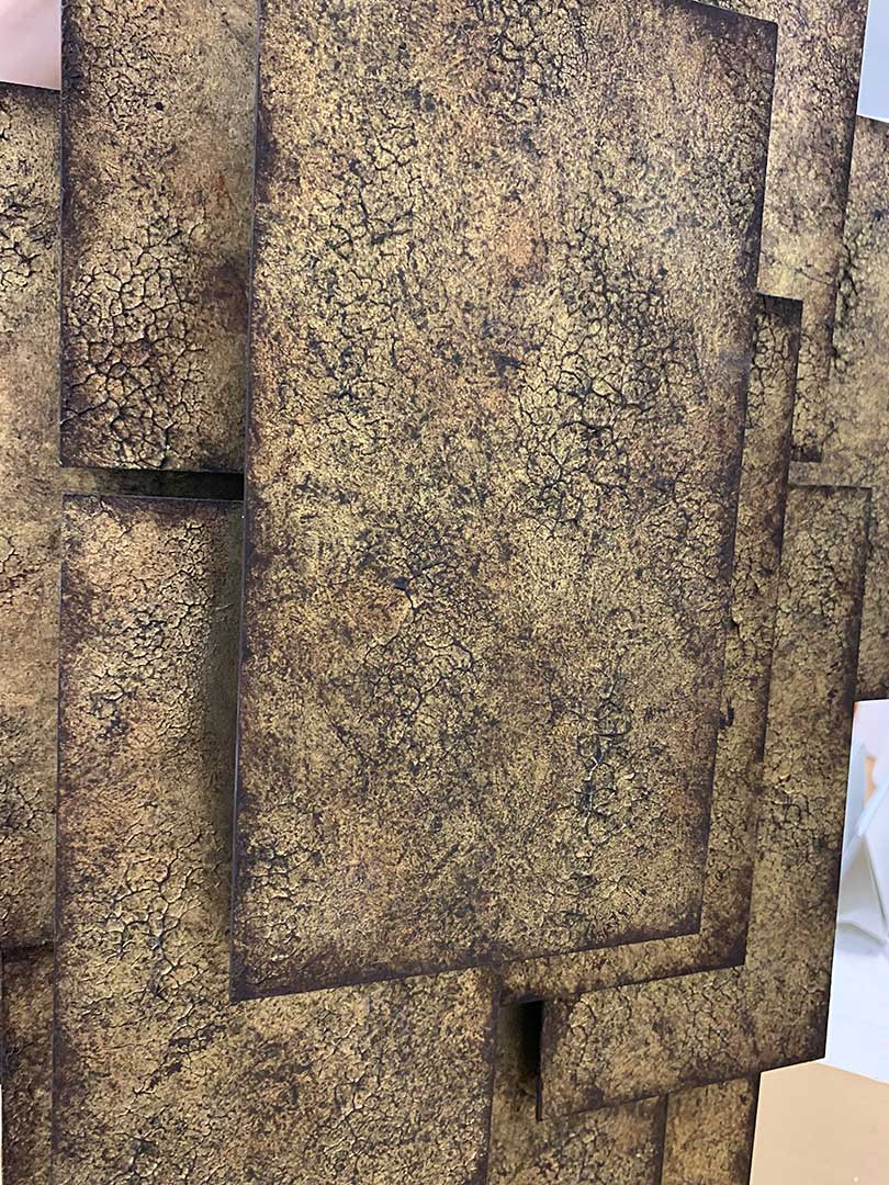 Figure 11 Close up of the Mayan Gold finish Figure 11 Close up of the Mayan Gold finish