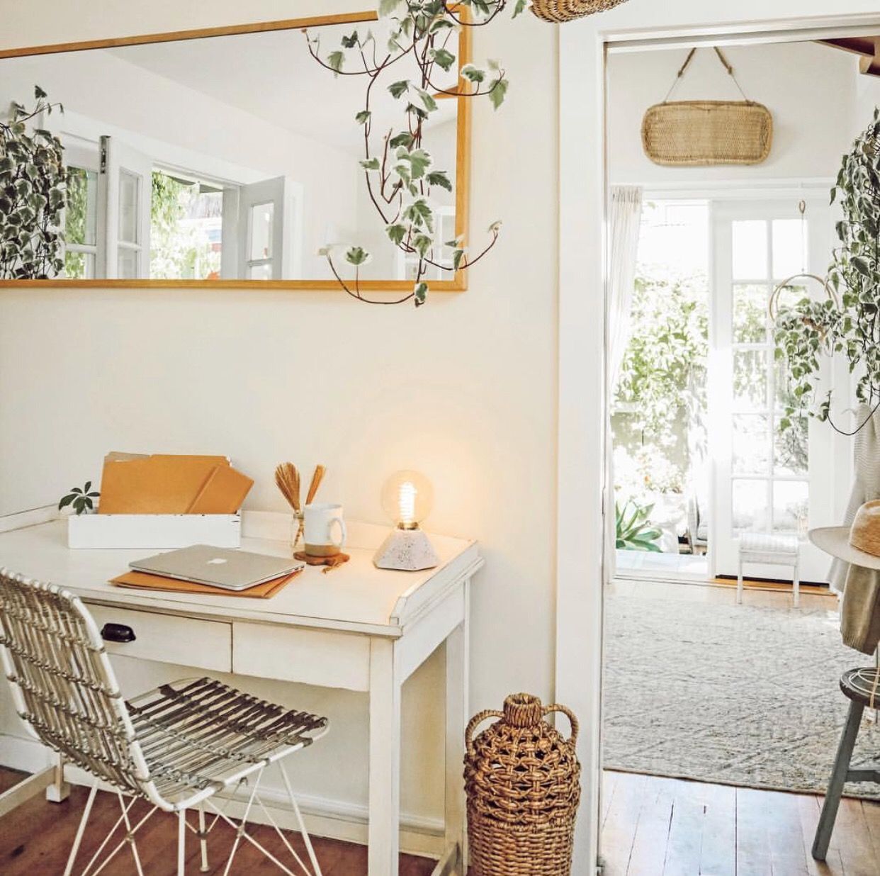 Natural light Natural light